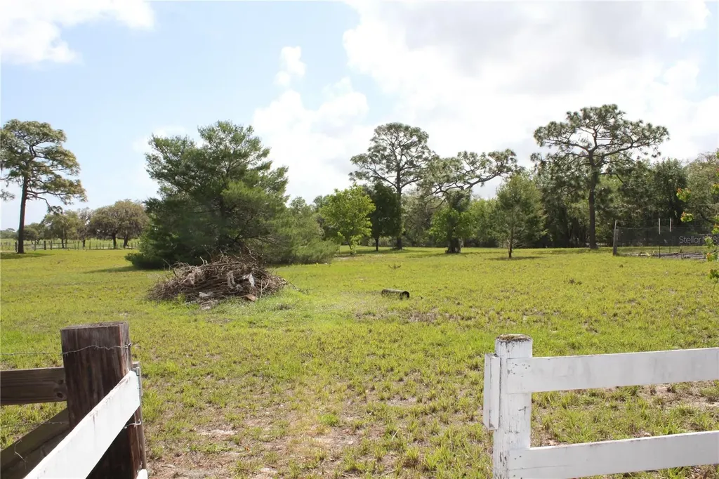 8225 Wakeford Road Lake Wales FL 33898