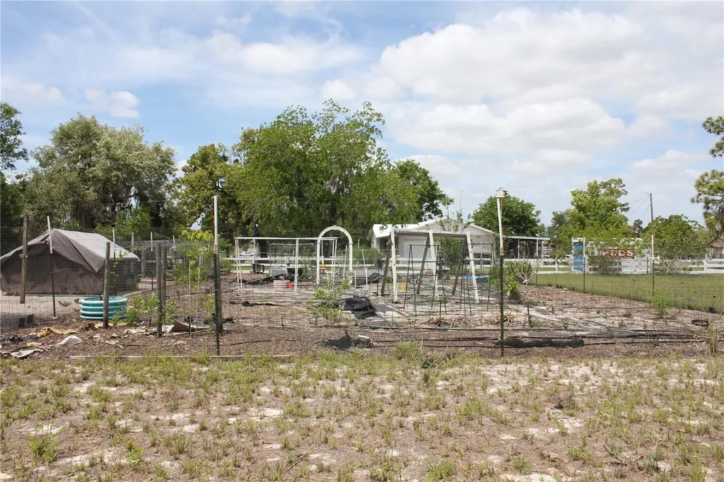 8225 Wakeford Road Lake Wales FL 33898