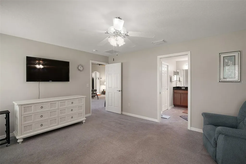 27102 Camerons Run Leesburg FL 34748