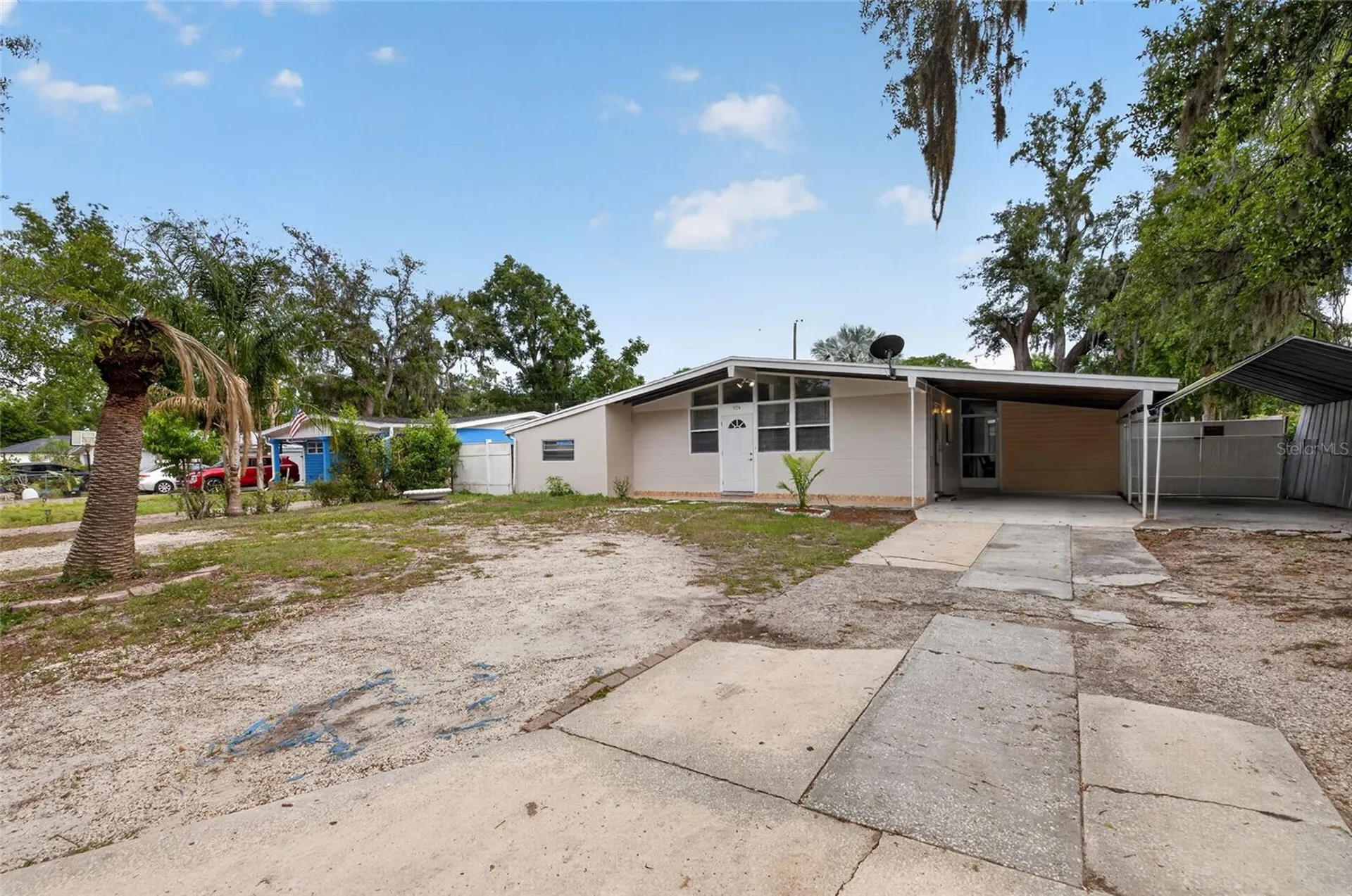924 Lakewood Avenue Tampa FL 33613