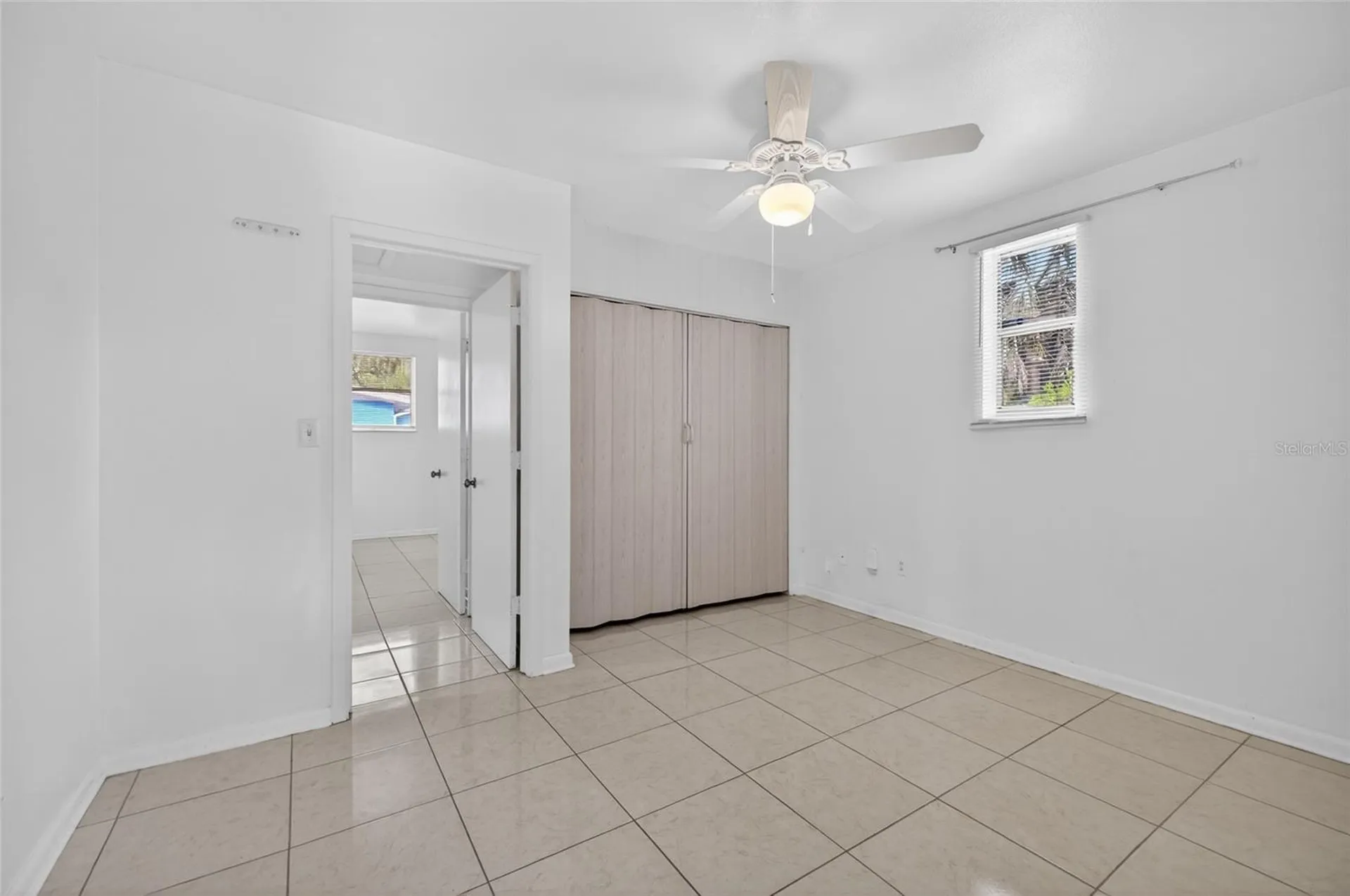 924 Lakewood Avenue Tampa FL 33613