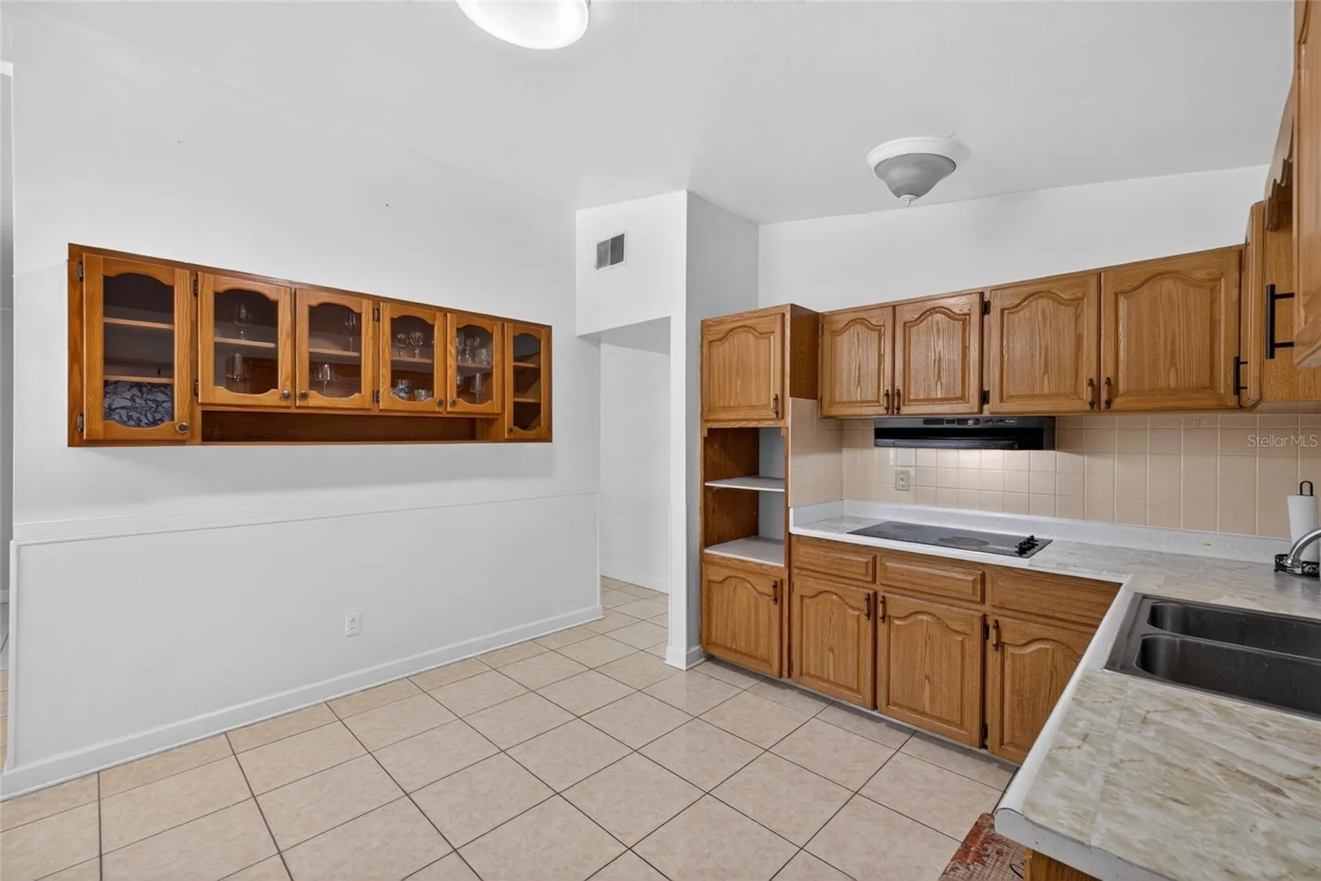 924 Lakewood Avenue Tampa FL 33613