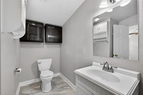 924 Lakewood Avenue Tampa FL 33613