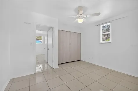 924 Lakewood Avenue Tampa FL 33613