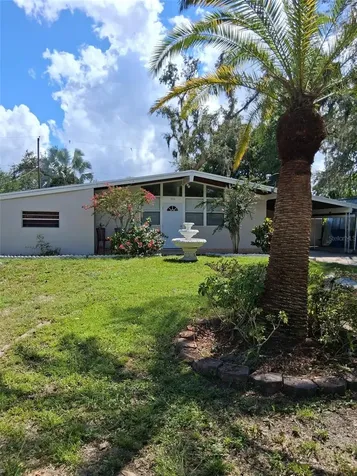 924 Lakewood Avenue Tampa FL 33613