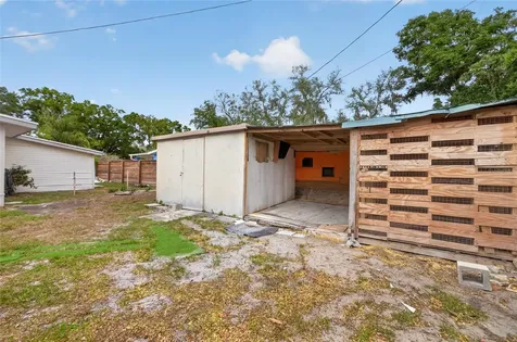 924 Lakewood Avenue Tampa FL 33613
