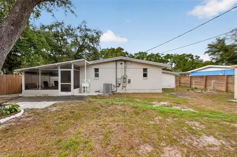 924 Lakewood Avenue Tampa FL 33613