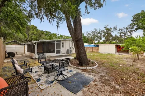 924 Lakewood Avenue Tampa FL 33613