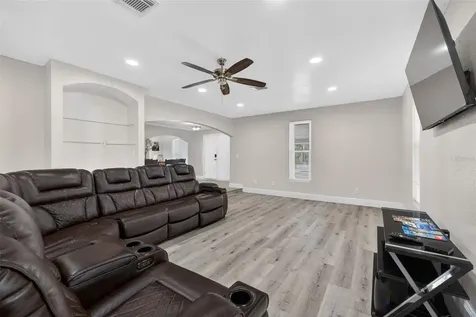8507 N Brooks Street Tampa FL 33604