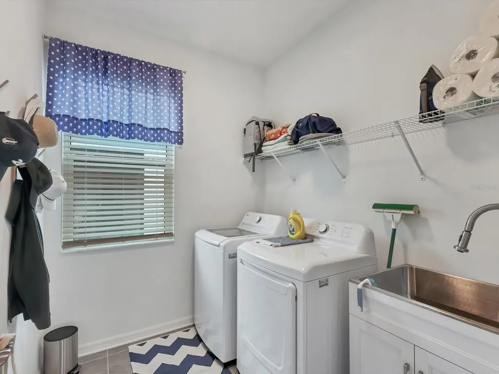 7724 Saloon Lane Sarasota FL 34240