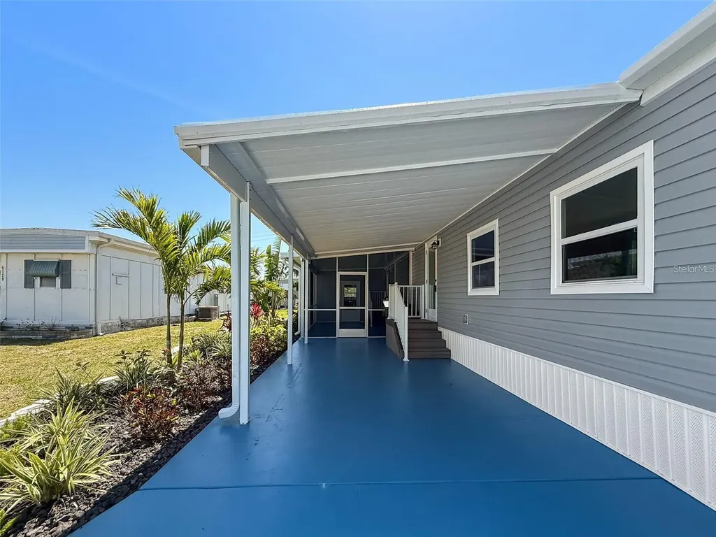 5141 Oakland Hills Avenue Sarasota FL 34234