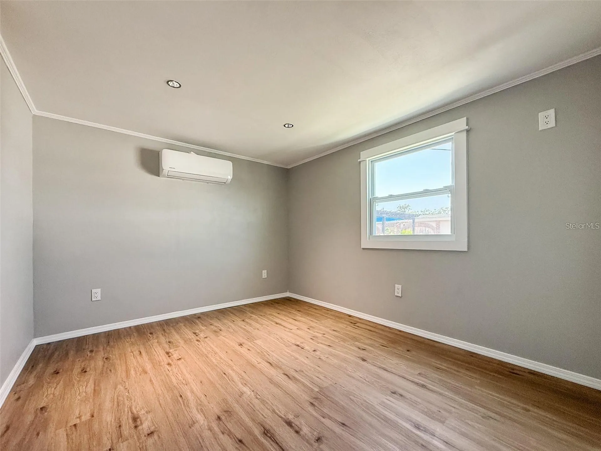 5141 Oakland Hills Avenue Sarasota FL 34234