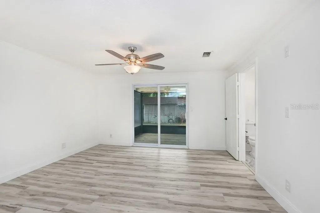 906 Woodlawn Avenue Plant City FL 33563