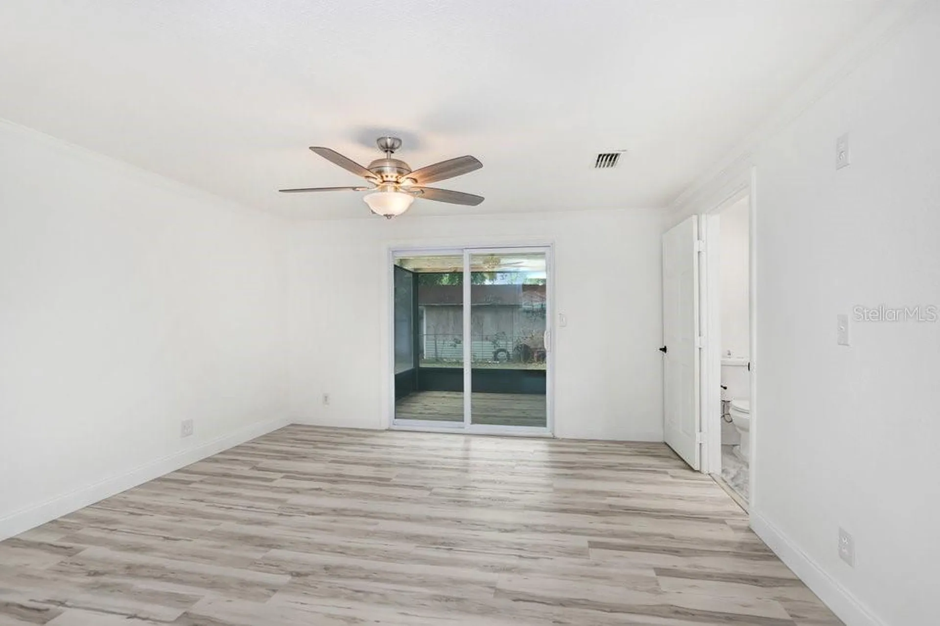 906 Woodlawn Avenue Plant City FL 33563