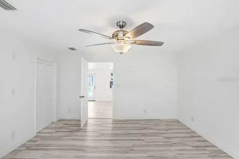 906 Woodlawn Avenue Plant City FL 33563