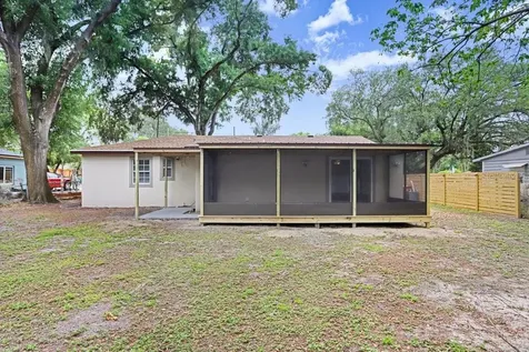906 Woodlawn Avenue Plant City FL 33563