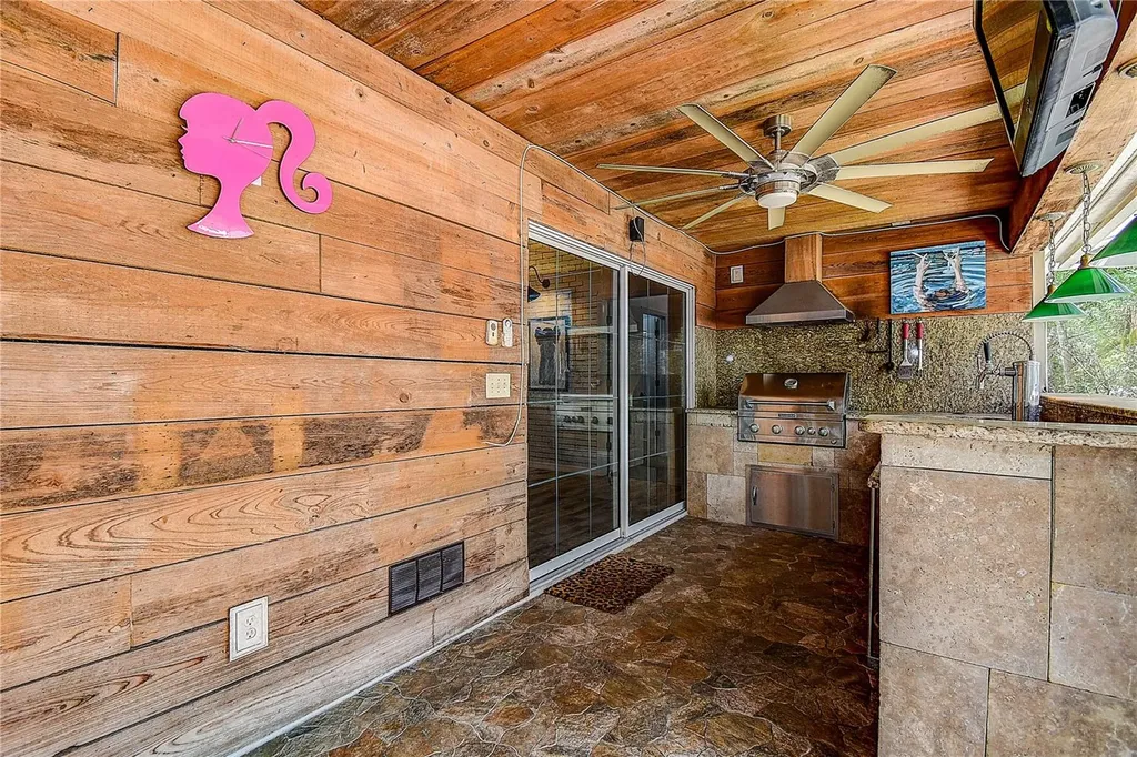 9641 Fulton Avenue Hudson FL 34667