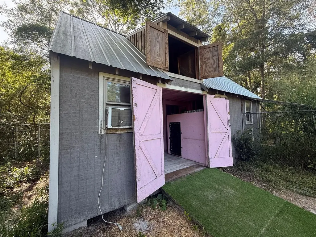 9641 Fulton Avenue Hudson FL 34667
