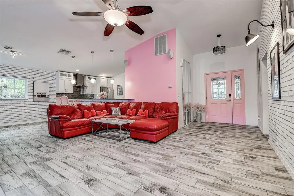 9641 Fulton Avenue Hudson FL 34667