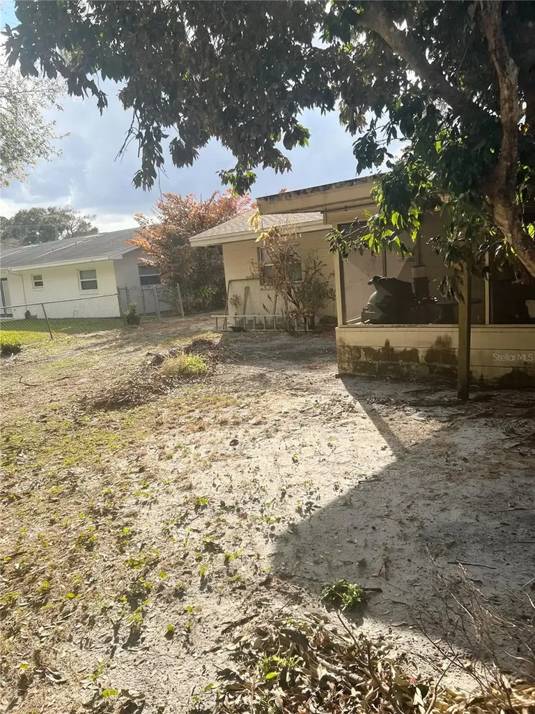 2518 14th Court SE Winter Haven FL 33884