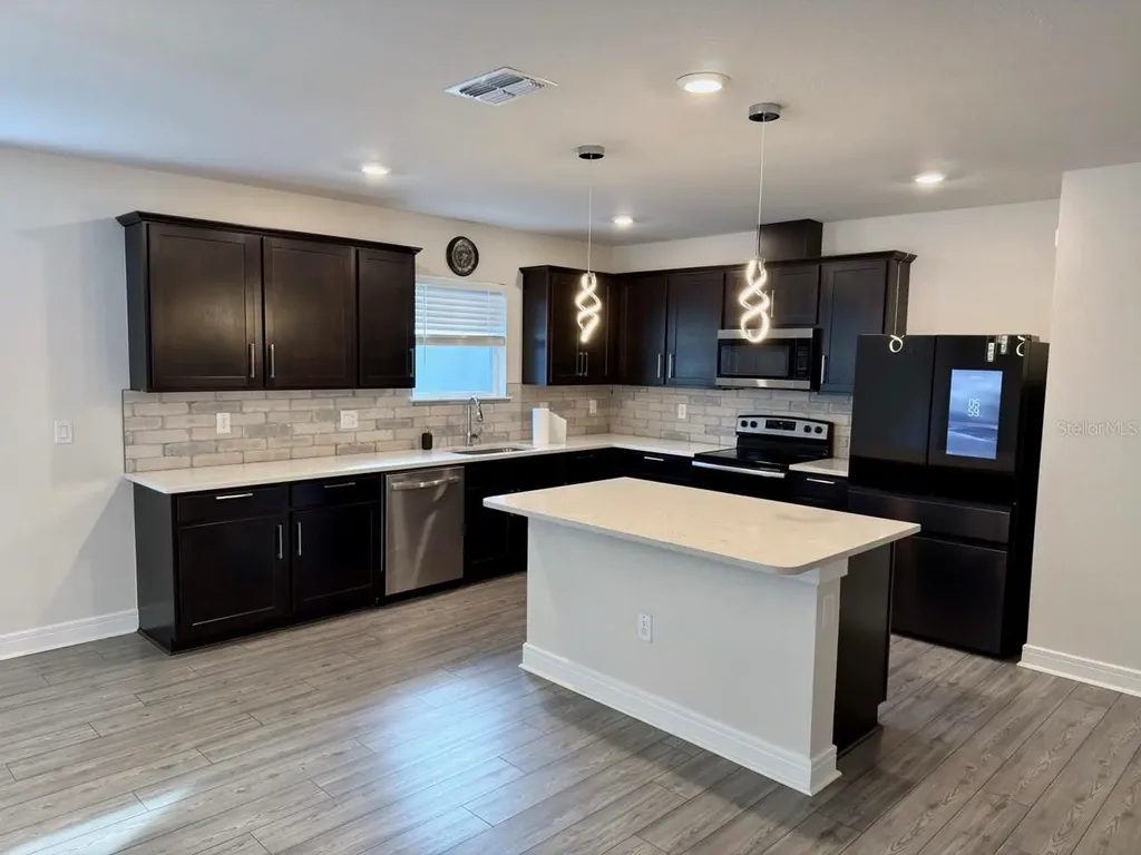 30399 Marquette Avenue Wesley Chapel FL 33545