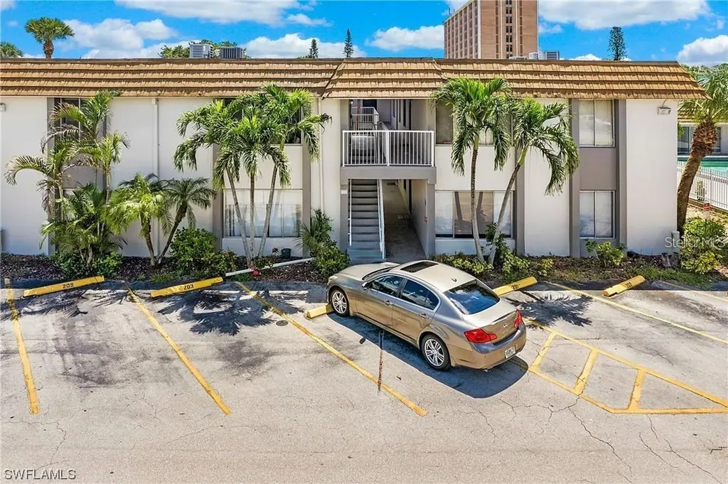 1830 Maravilla Avenue Fort Myers FL 33901