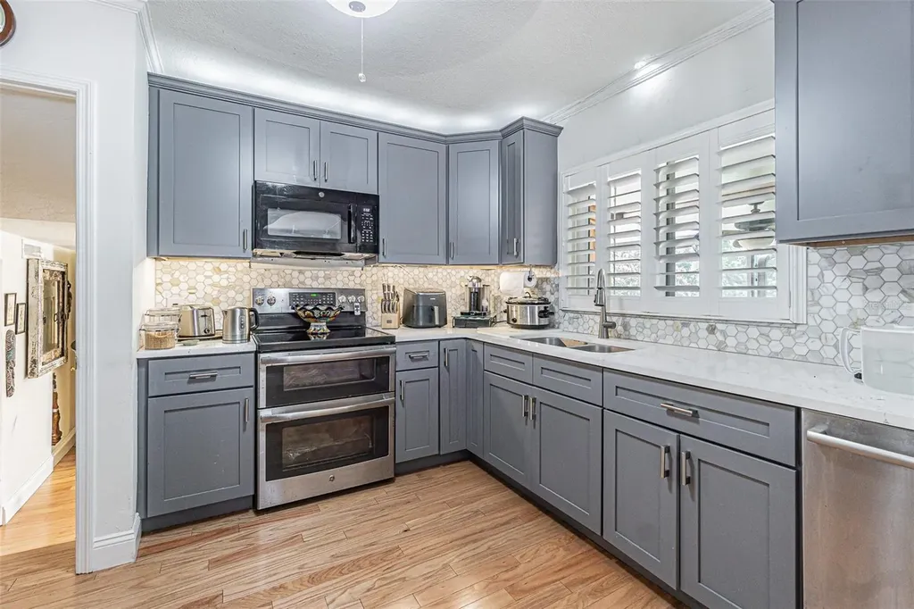 243 Snell Isle Boulevard NE St Petersburg FL 33704