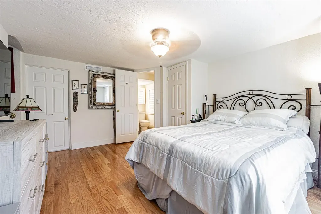 243 Snell Isle Boulevard NE St Petersburg FL 33704