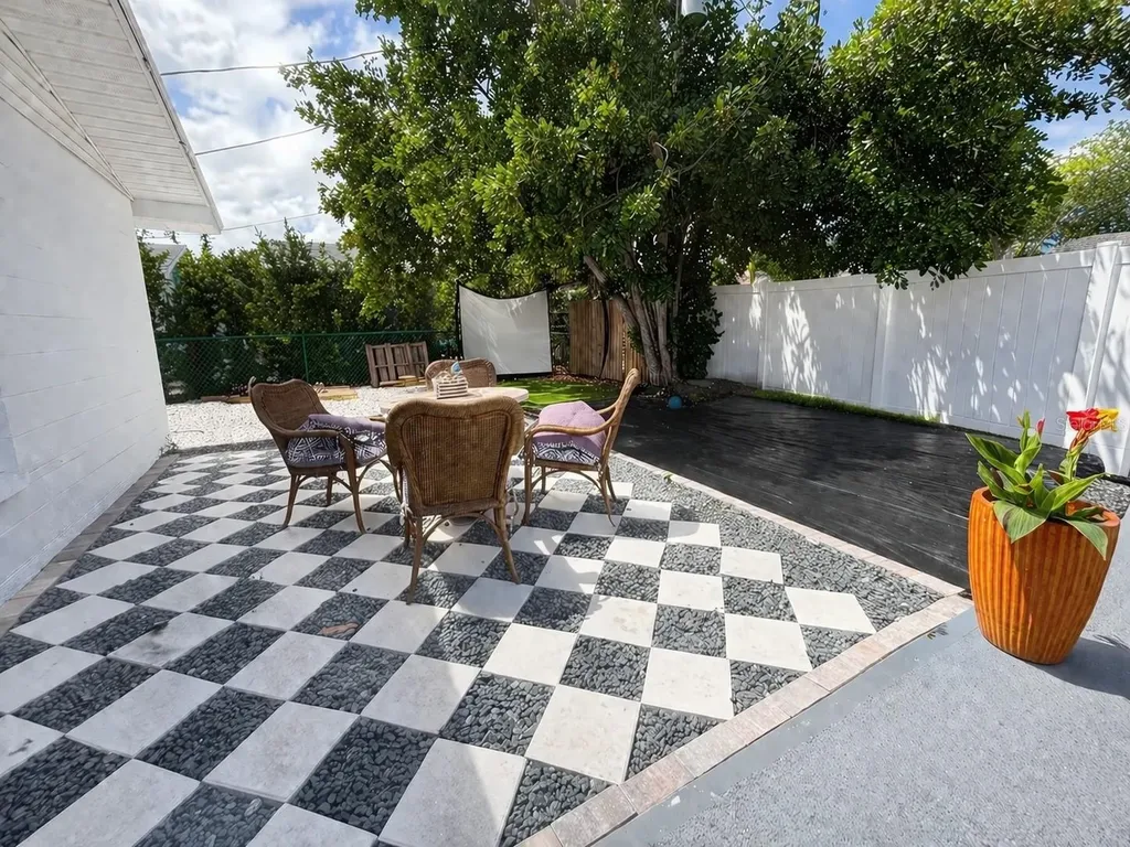 3602 Cambridge Drive W Bradenton FL 34205