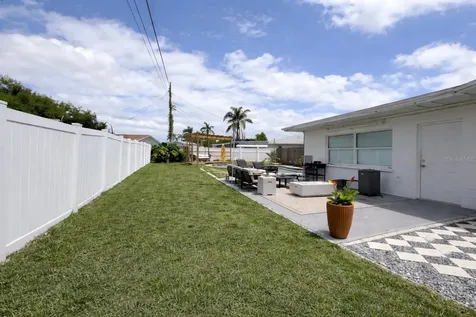 3602 Cambridge Drive W Bradenton FL 34205