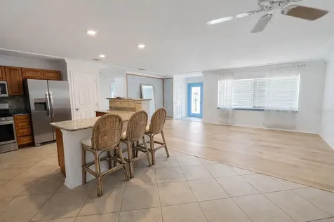 3602 Cambridge Drive W Bradenton FL 34205