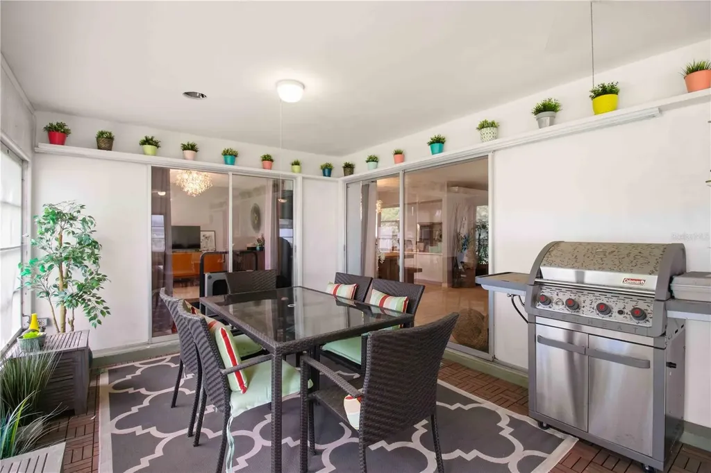 7354 W Country Club Drive N Sarasota FL 34243