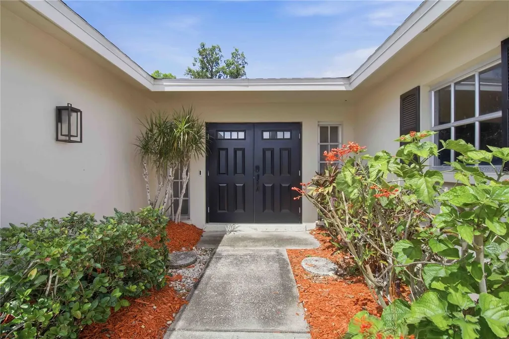 7354 W Country Club Drive N Sarasota FL 34243