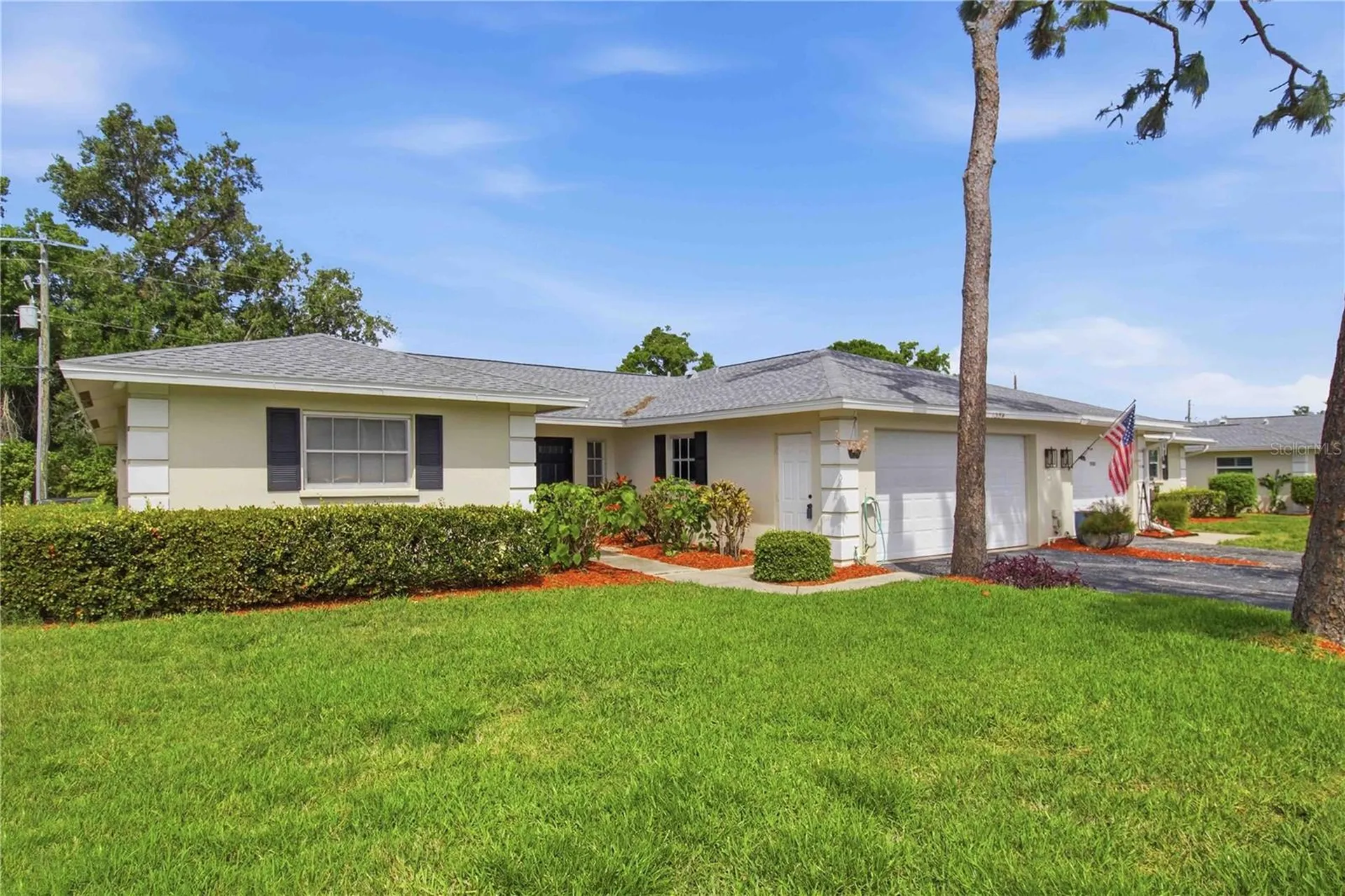 7354 W Country Club Drive N Sarasota FL 34243