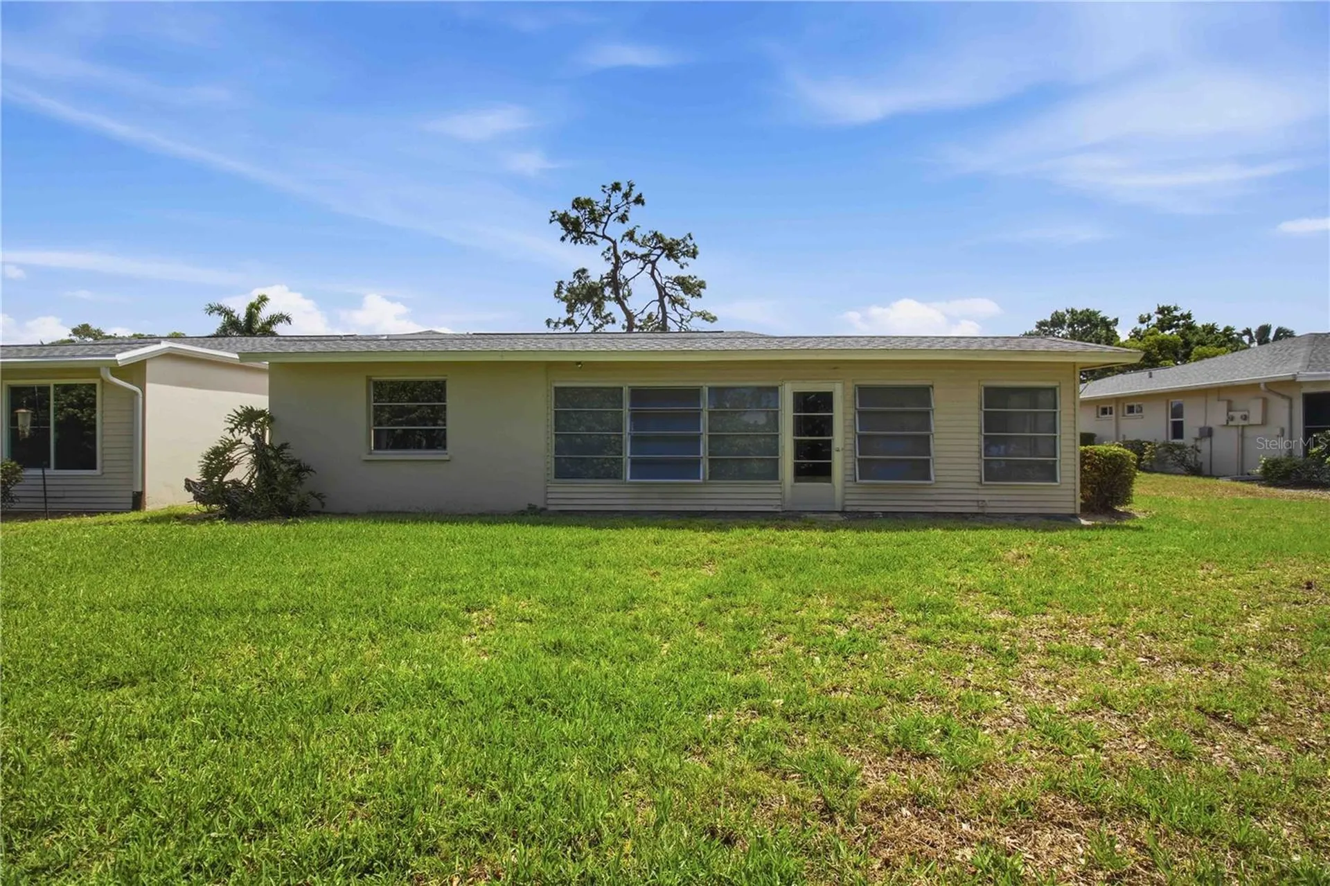 7354 W Country Club Drive N Sarasota FL 34243