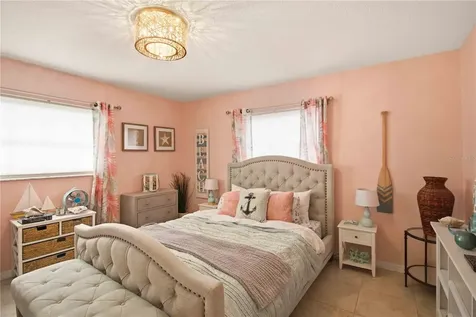 7354 W Country Club Drive N Sarasota FL 34243