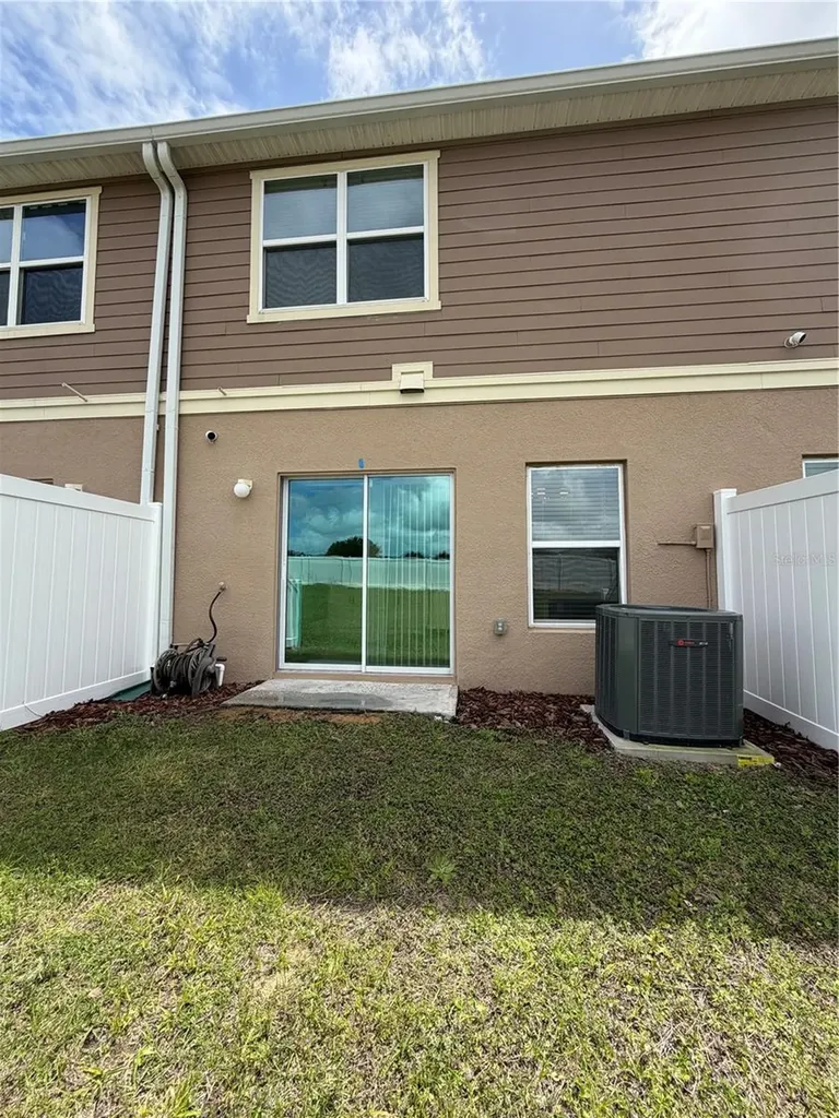1556 Mirabella Circle Davenport FL 33897
