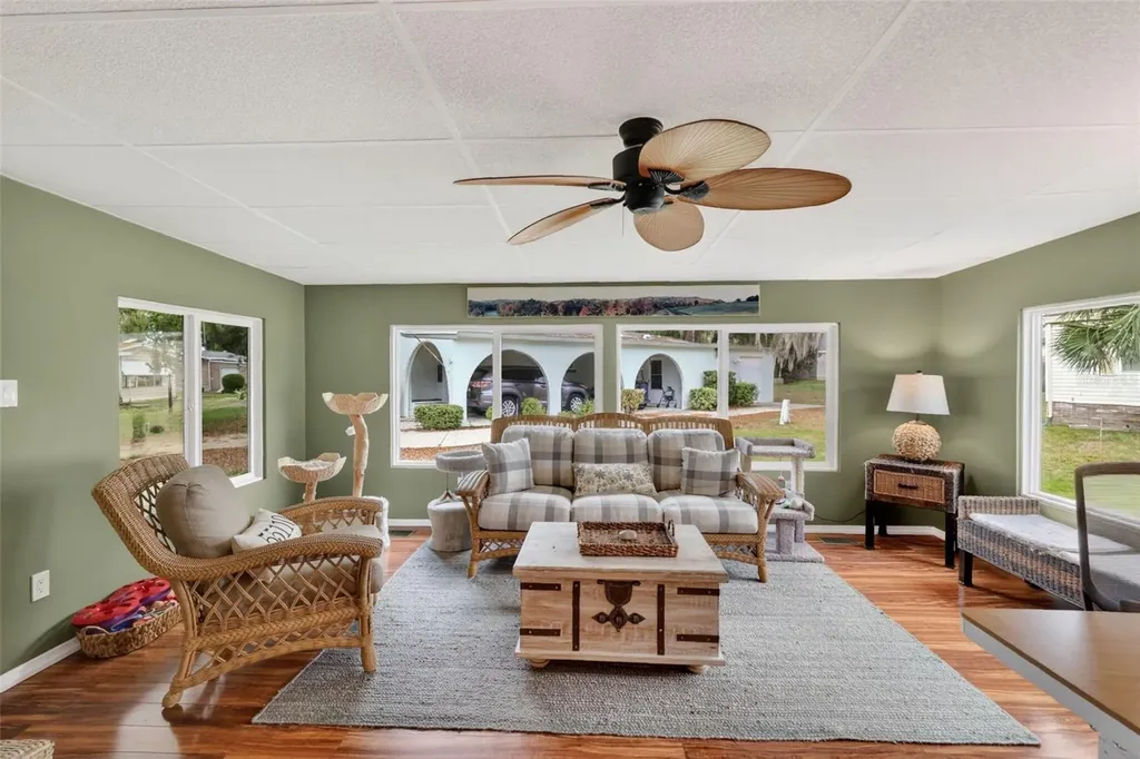 705 Devon Drive Lady Lake FL 32159
