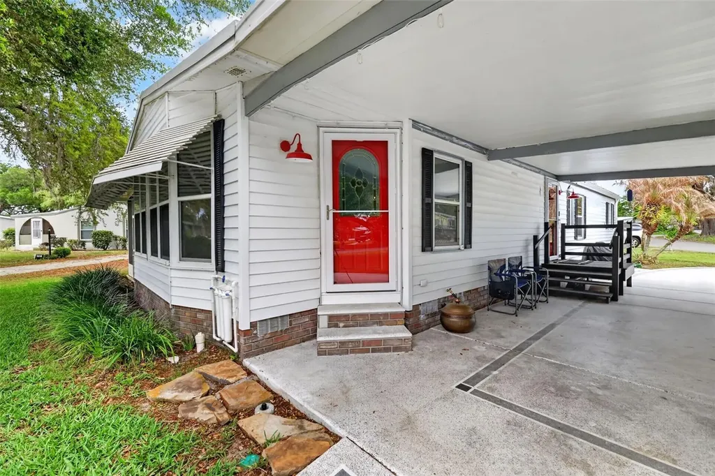 705 Devon Drive Lady Lake FL 32159