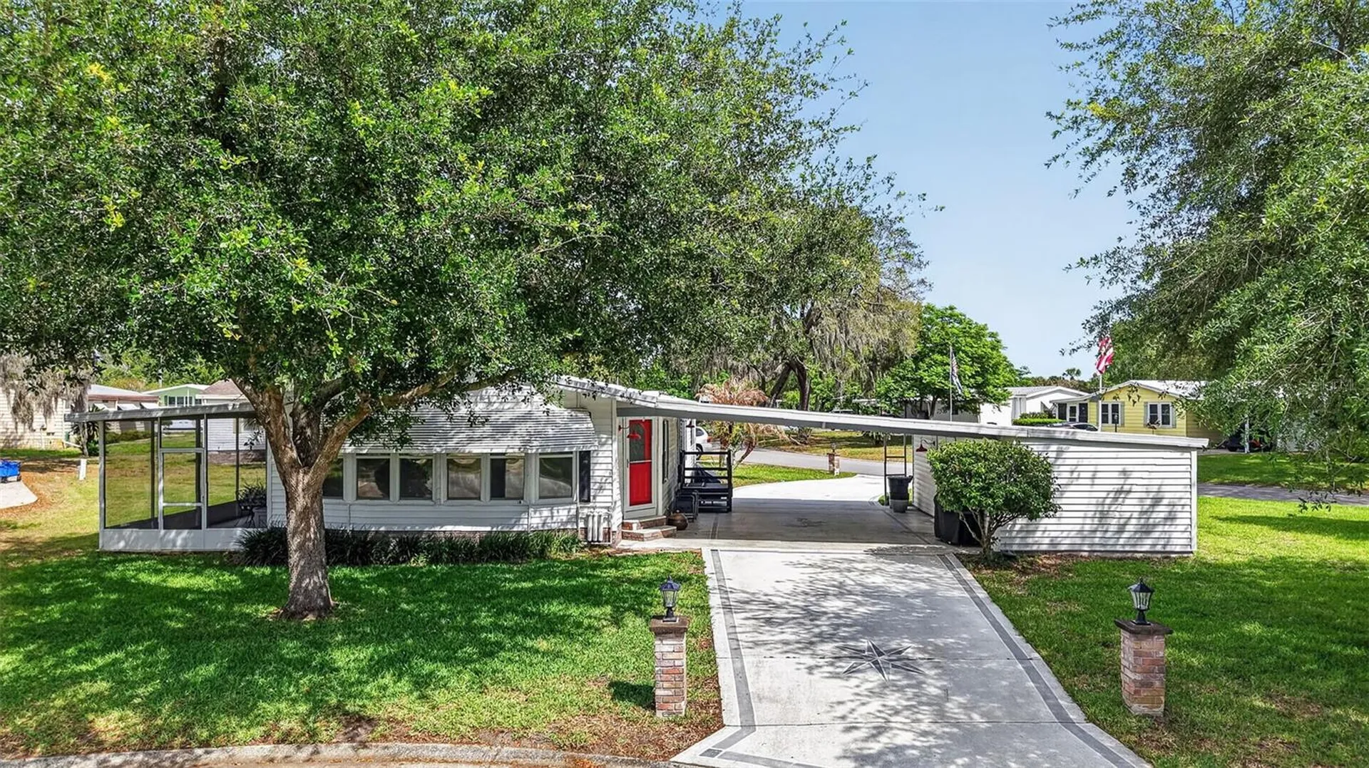 705 Devon Drive Lady Lake FL 32159