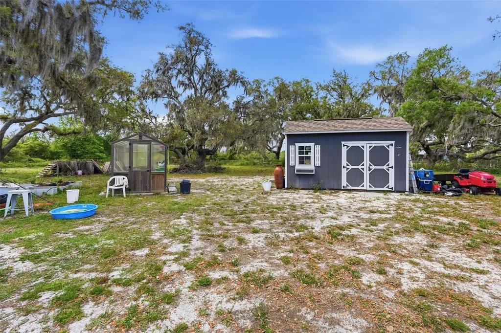 5625 Hog Town Lane Myakka City FL 34251