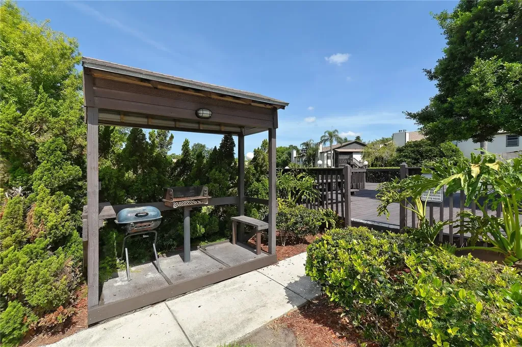 3866 59th Avenue W Bradenton FL 34210