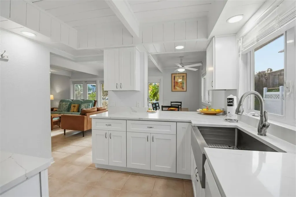2508 Avenue B Bradenton Beach FL 34217