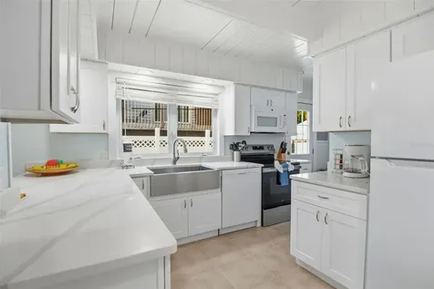 2508 Avenue B Bradenton Beach FL 34217