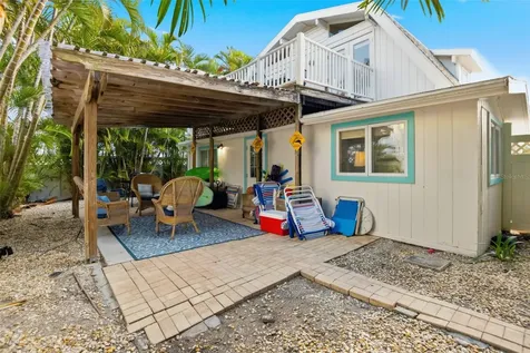 2508 Avenue B Bradenton Beach FL 34217