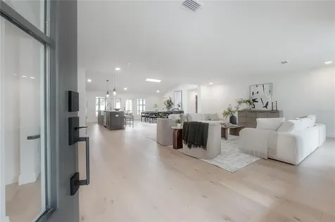 471 W Davis Boulevard Tampa FL 33606