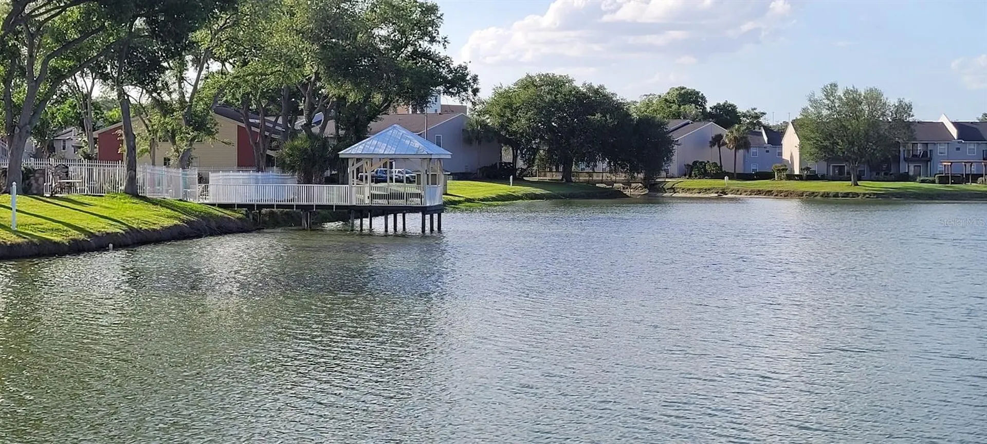302 Lake Parsons Green Brandon FL 33511