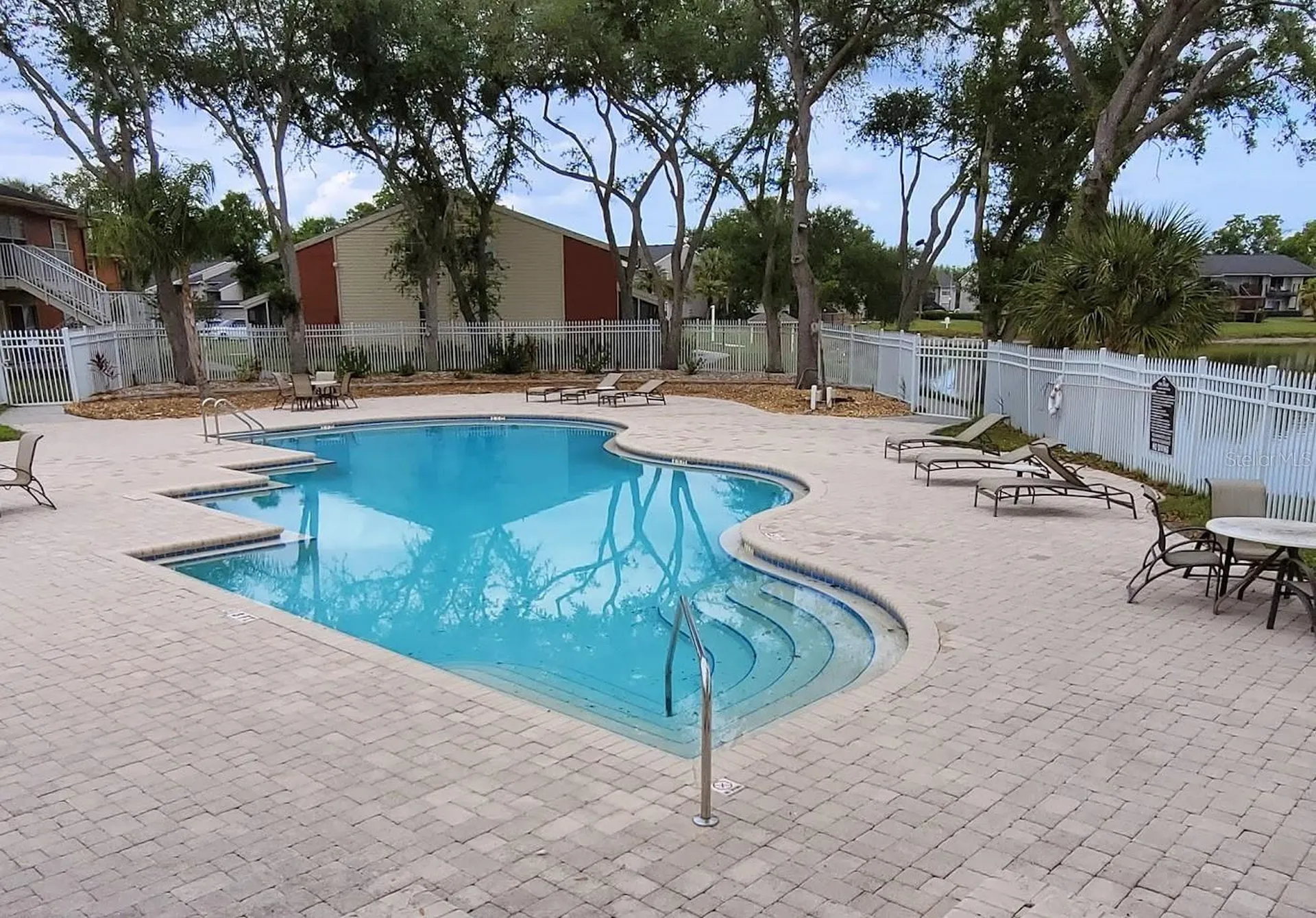 302 Lake Parsons Green Brandon FL 33511