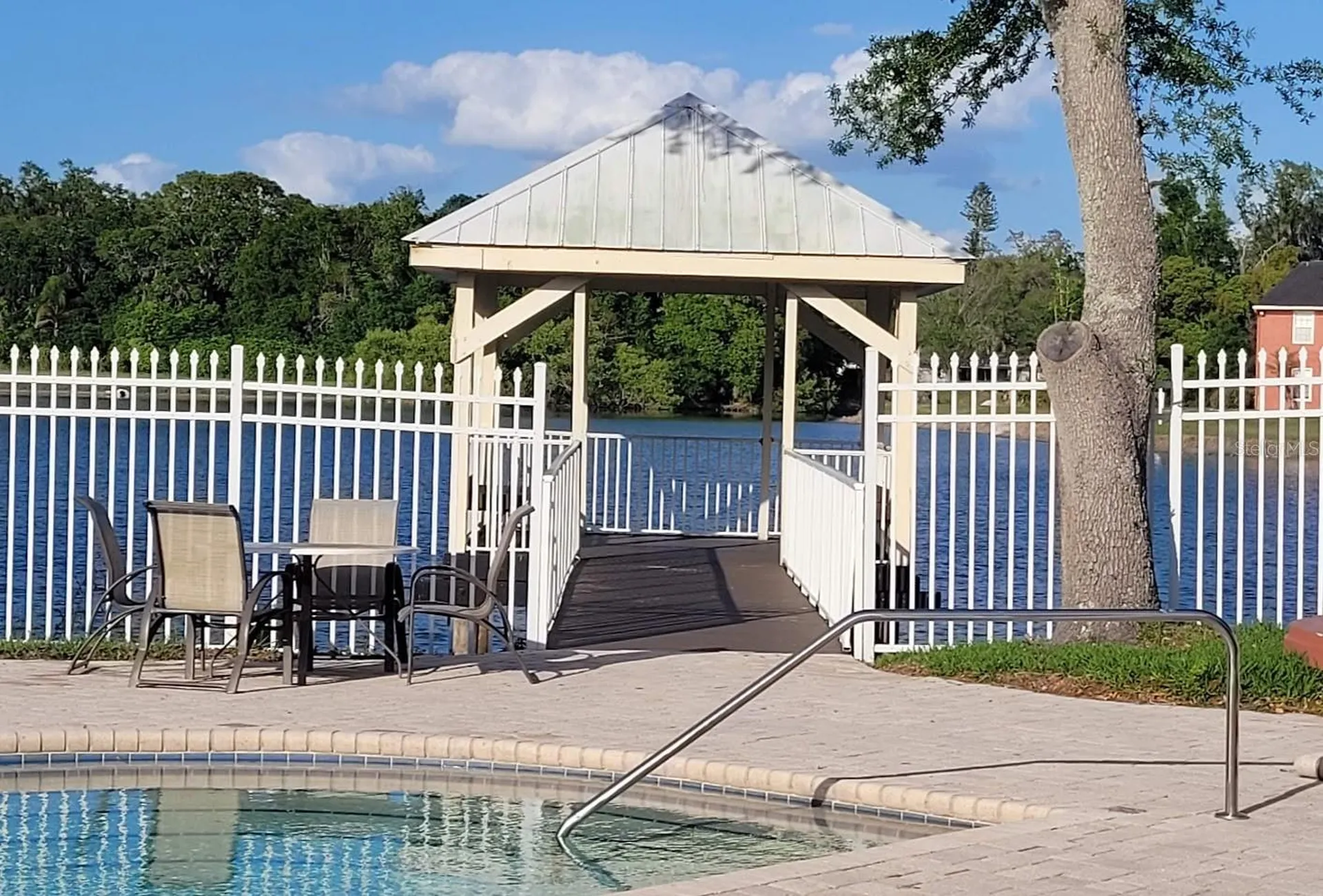 302 Lake Parsons Green Brandon FL 33511