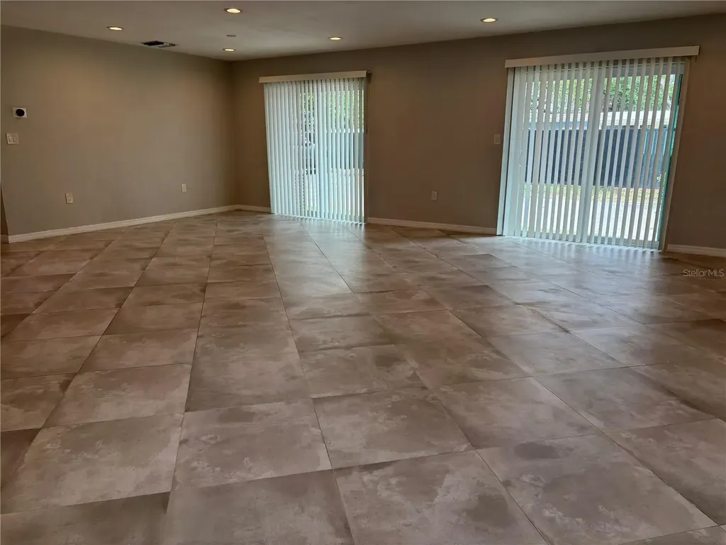 5839 Erin Lane S St Petersburg FL 33712